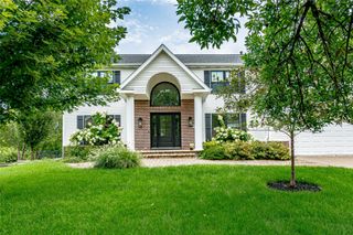 6949 Bowman Lane, Cedar Rapids, IA 52402