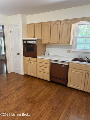 590 Lakeshore Pkwy, Brandenburg, KY 40108