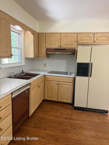 590 Lakeshore Pkwy, Brandenburg, KY 40108