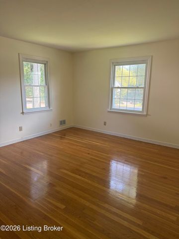 590 Lakeshore Pkwy, Brandenburg, KY 40108