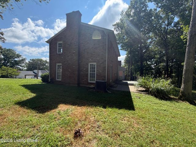 590 Lakeshore Pkwy, Brandenburg, KY 40108