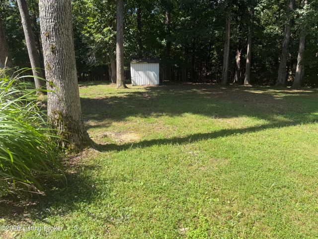 590 Lakeshore Pkwy, Brandenburg, KY 40108
