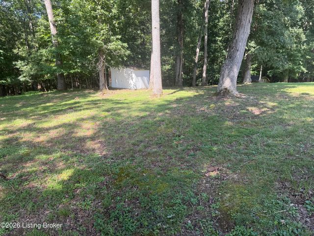 590 Lakeshore Pkwy, Brandenburg, KY 40108