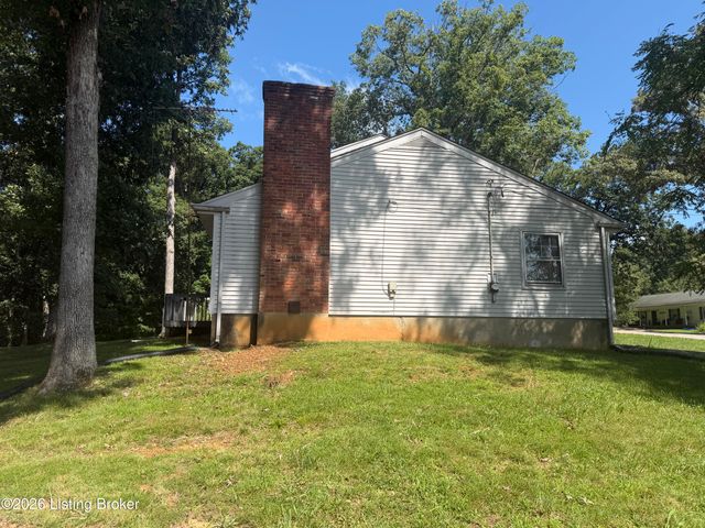 590 Lakeshore Pkwy, Brandenburg, KY 40108