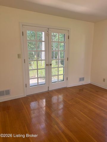 590 Lakeshore Pkwy, Brandenburg, KY 40108