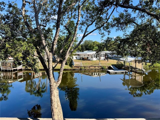 9205 TUDOR DRIVE C208, Tampa, FL 33615