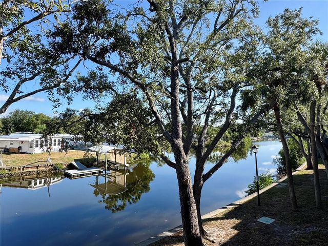 9205 TUDOR DRIVE C208, Tampa, FL 33615