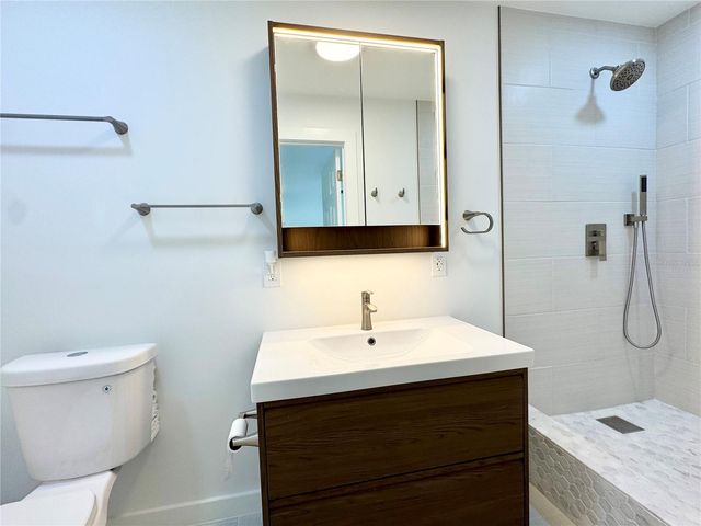 9205 TUDOR DRIVE C208, Tampa, FL 33615