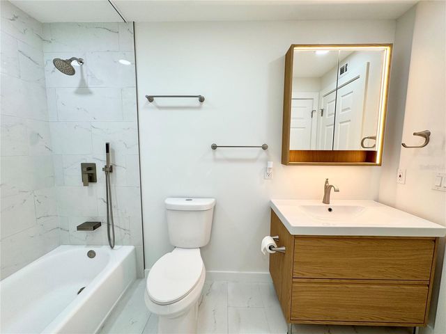 9205 TUDOR DRIVE C208, Tampa, FL 33615
