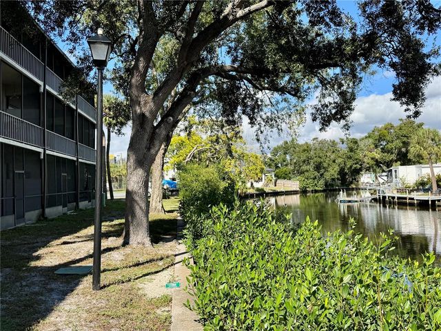 9205 TUDOR DRIVE C208, Tampa, FL 33615