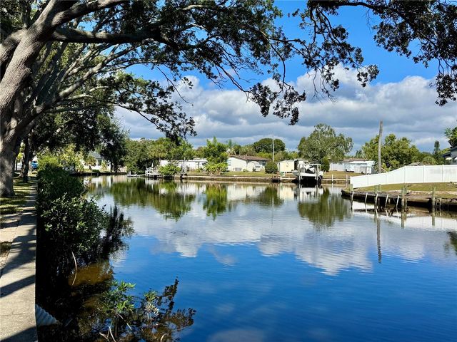 9205 TUDOR DRIVE C208, Tampa, FL 33615
