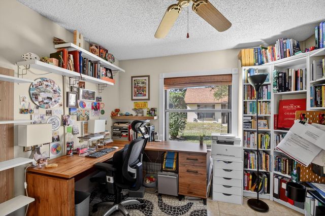 117 Via De Casas Norte, Boynton Beach, FL 33426