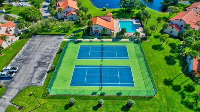 117 Via De Casas Norte, Boynton Beach, FL 33426
