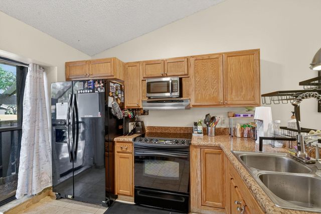 117 Via De Casas Norte, Boynton Beach, FL 33426