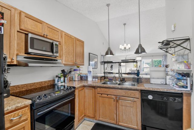 117 Via De Casas Norte, Boynton Beach, FL 33426