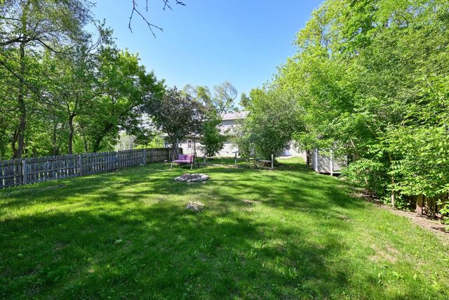 7965 Mchenry STREET, Burlington, WI 53105