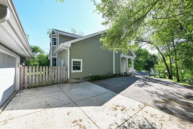 7965 Mchenry STREET, Burlington, WI 53105
