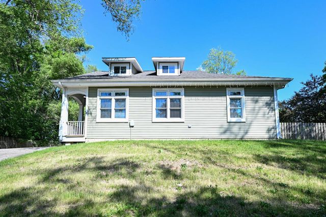 7965 Mchenry STREET, Burlington, WI 53105