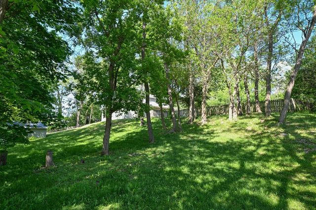 7965 Mchenry STREET, Burlington, WI 53105