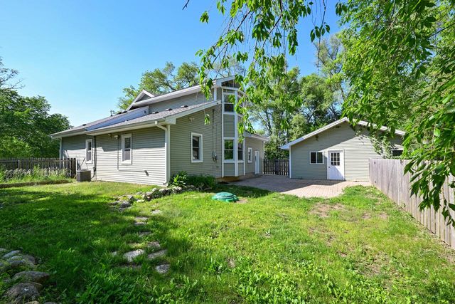 7965 Mchenry STREET, Burlington, WI 53105