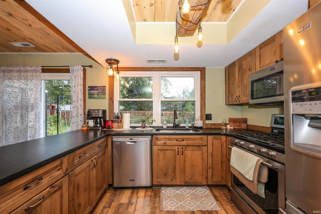 5321 Seaforth Lane, Fort Wayne, IN 46835