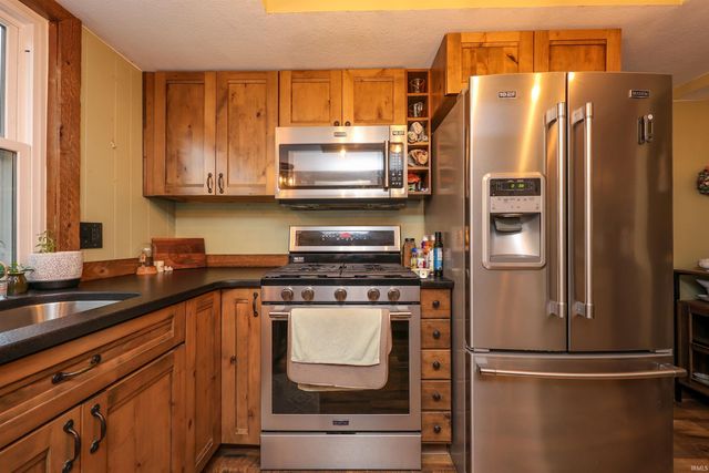 5321 Seaforth Lane, Fort Wayne, IN 46835