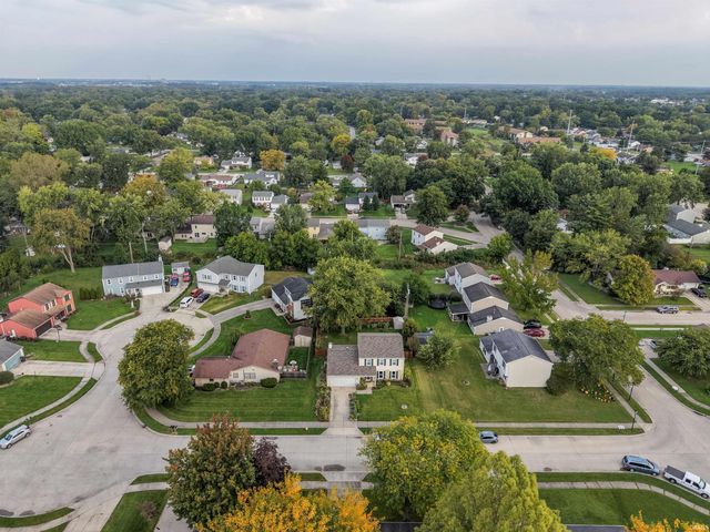 5321 Seaforth Lane, Fort Wayne, IN 46835