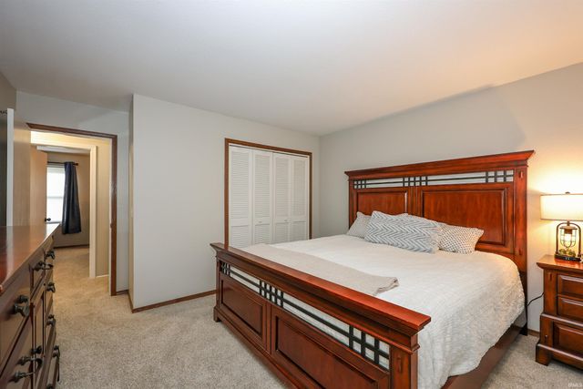 5321 Seaforth Lane, Fort Wayne, IN 46835