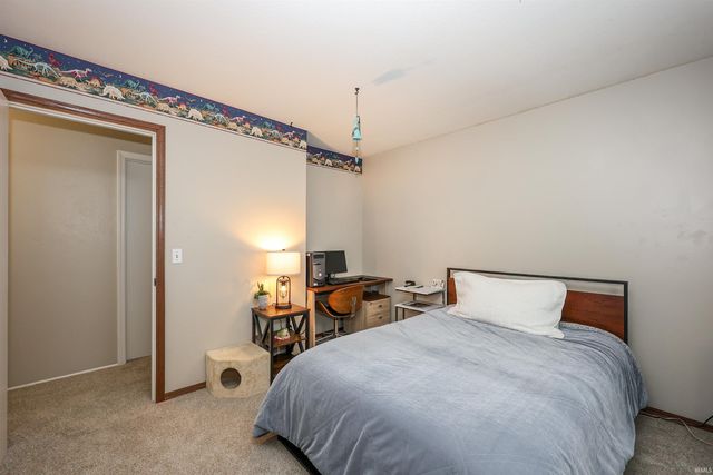5321 Seaforth Lane, Fort Wayne, IN 46835