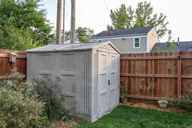 5321 Seaforth Lane, Fort Wayne, IN 46835