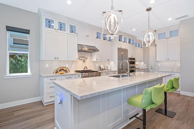 4293 Brookview Dr, Folsom, CA 95630