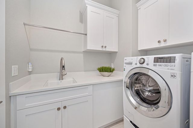 4293 Brookview Dr, Folsom, CA 95630