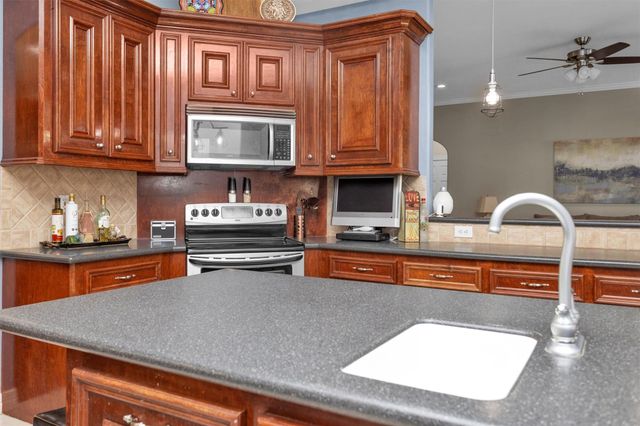 303 Beaumont Drive, Magnolia, TX 77354