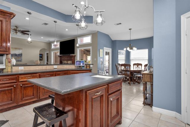 303 Beaumont Drive, Magnolia, TX 77354