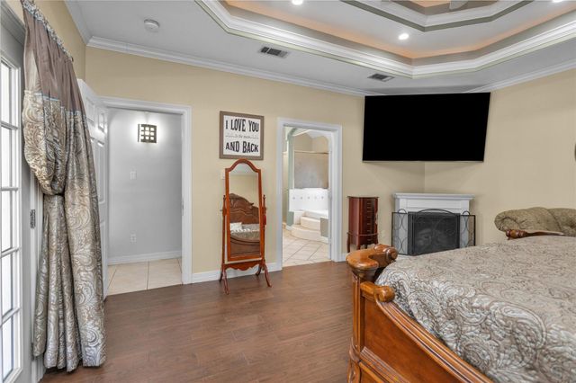 303 Beaumont Drive, Magnolia, TX 77354