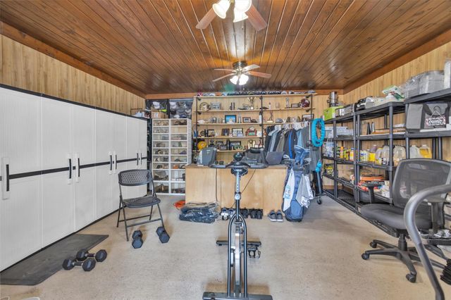 303 Beaumont Drive, Magnolia, TX 77354