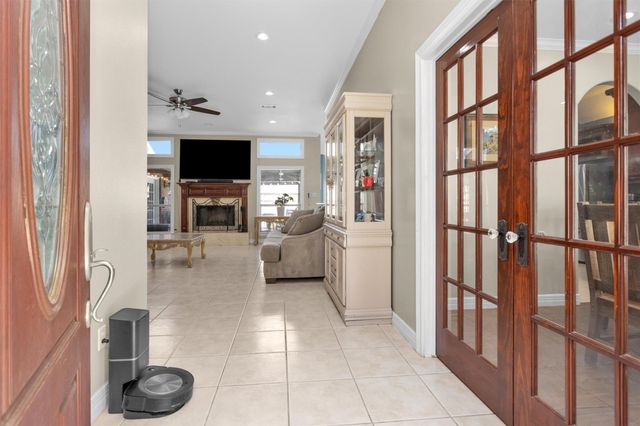 303 Beaumont Drive, Magnolia, TX 77354