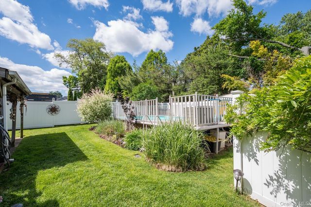 1400 Wagner Street, Wantagh, NY 11793