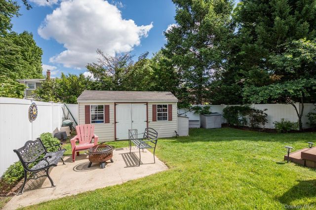 1400 Wagner Street, Wantagh, NY 11793