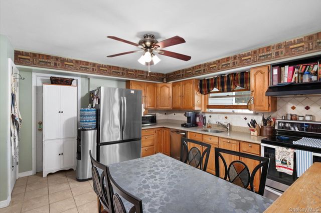 1400 Wagner Street, Wantagh, NY 11793