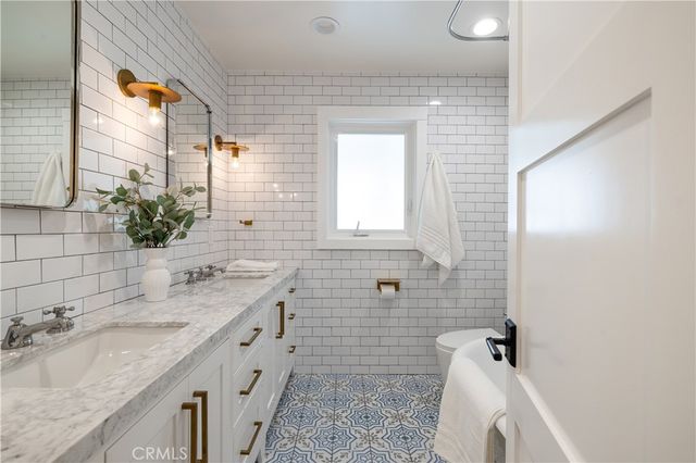 1609 Ruth Lane, Newport Beach, CA 92660