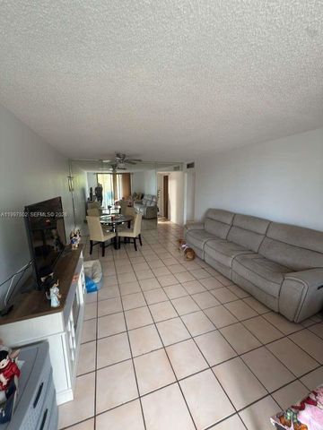 1825 W 44th Pl 208, Hialeah, FL 33012