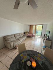 1825 W 44th Pl 208, Hialeah, FL 33012