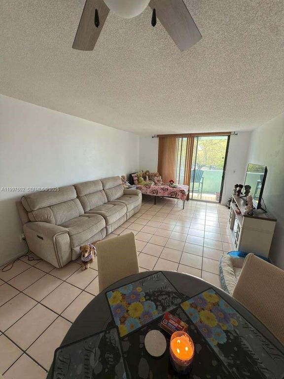 1825 W 44th Pl 208, Hialeah, FL 33012