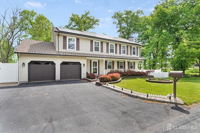 19 4Th Place, Piscataway, NJ 08854