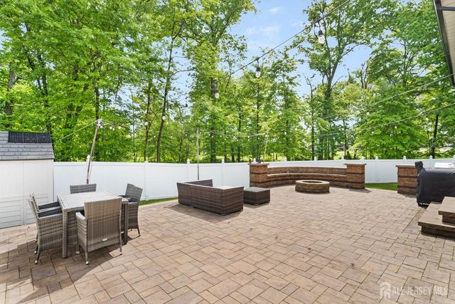 19 4Th Place, Piscataway, NJ 08854