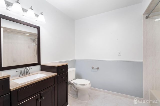 19 4Th Place, Piscataway, NJ 08854