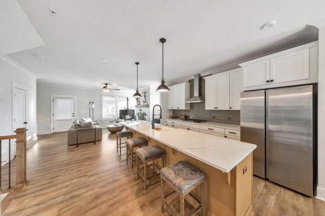 320 Oak Arms Way, Woodstock, GA 30188