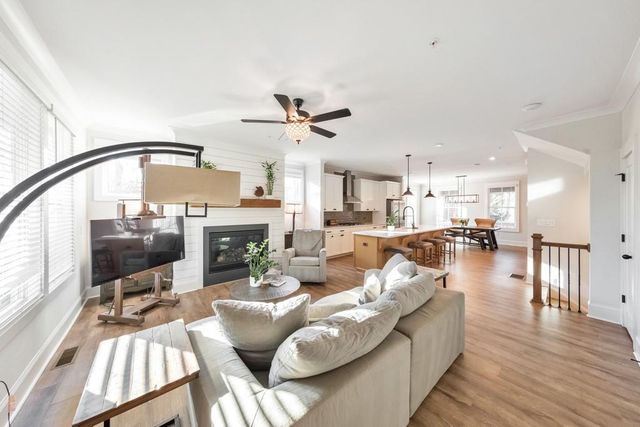 320 Oak Arms Way, Woodstock, GA 30188