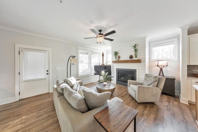 320 Oak Arms Way, Woodstock, GA 30188